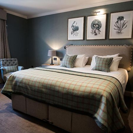 The Beverley Arms Hotel Exterior photo A bedroom at the hotel